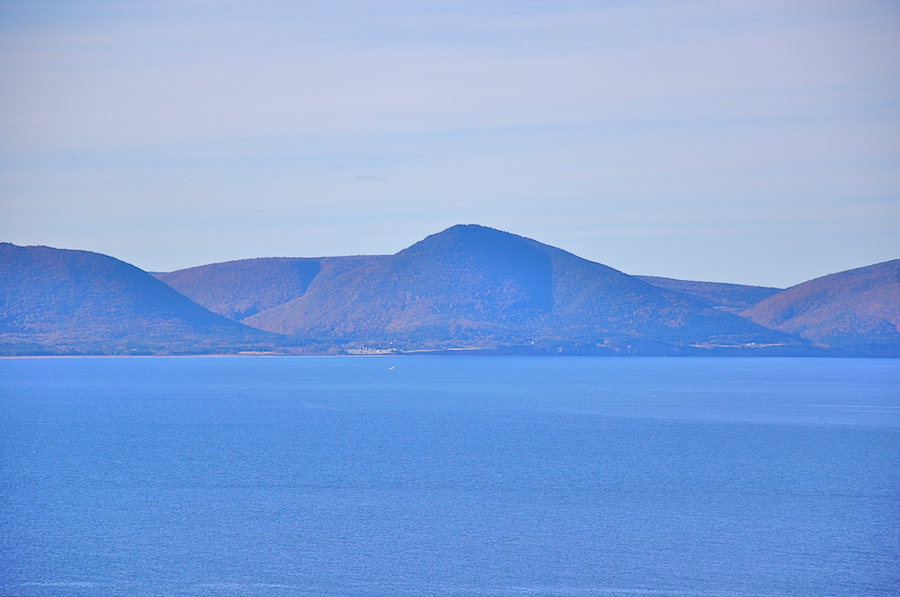 Wilkie Sugar Loaf from the White Point Road