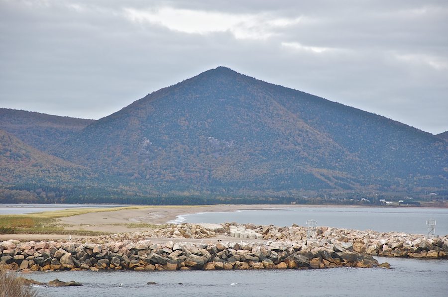 Wilkie Sugar Loaf from the Dingwall Road