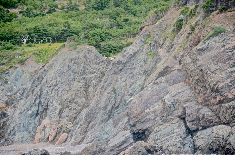Detail of rocks at the south end of the beach