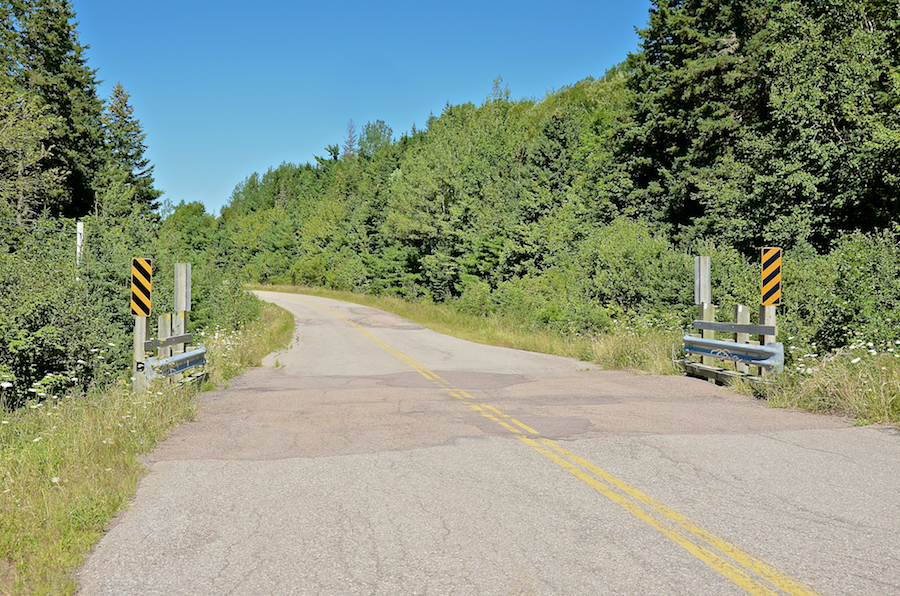 The bridge on Big Brook Road that locates Archway Falls