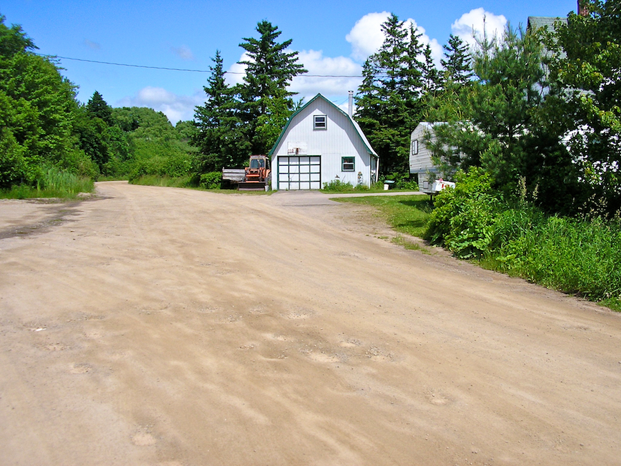 Southeastern Terminus of MacDonalds Glen Road