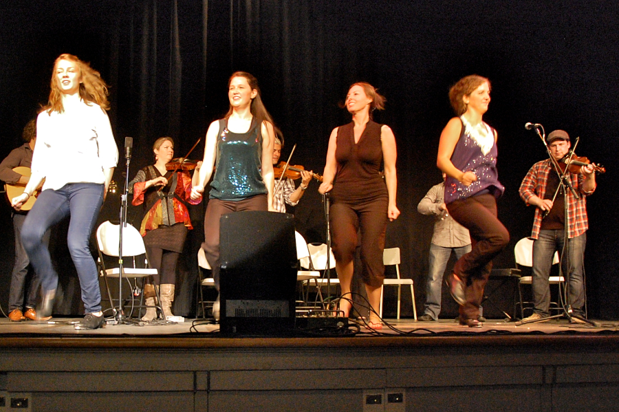 Jake Charron (obscured), ?, Andrea Beaton, Sarah Robinson, Matt Pepin (obscured), ?, Terri-Lynn Mahusky (obscured), Louis Schryer (obscured), Samantha Harvey, and Troy MacGillivray